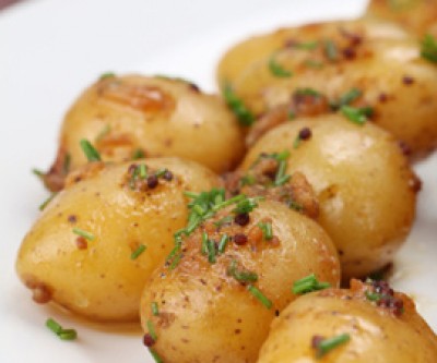 Steamed Baby Potatoes with Herbs and Lemon