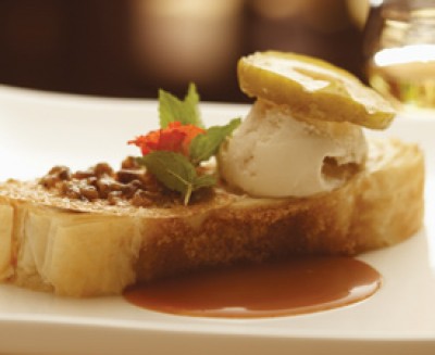 Maple-Spiced Granny Smith Apple Strudel with Glen Breton Caramel Sauce